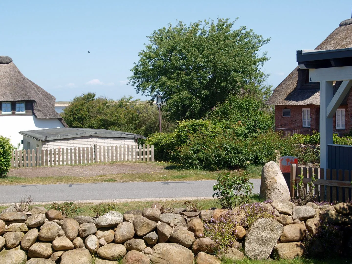 Haus Anneliese Ferienwohnung Welle Norddorf auf Amrum - Parkplatz der Ferienwohnung Welle in Norddorf auf Amrum
