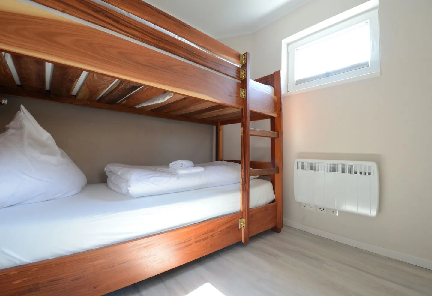 Typ C1 Lodge - Kee Beach Pelzerhaken - Schlafzimmer
