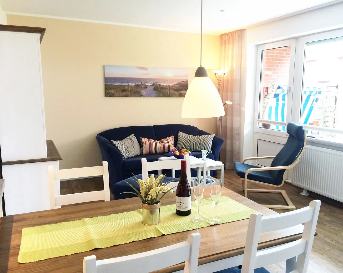 Ferienwohnung *Meeresleuchten* Wittdün auf Amrum - Essbereich der Ferienwohnung Meeresleuchten in Wittdün auf Amrum