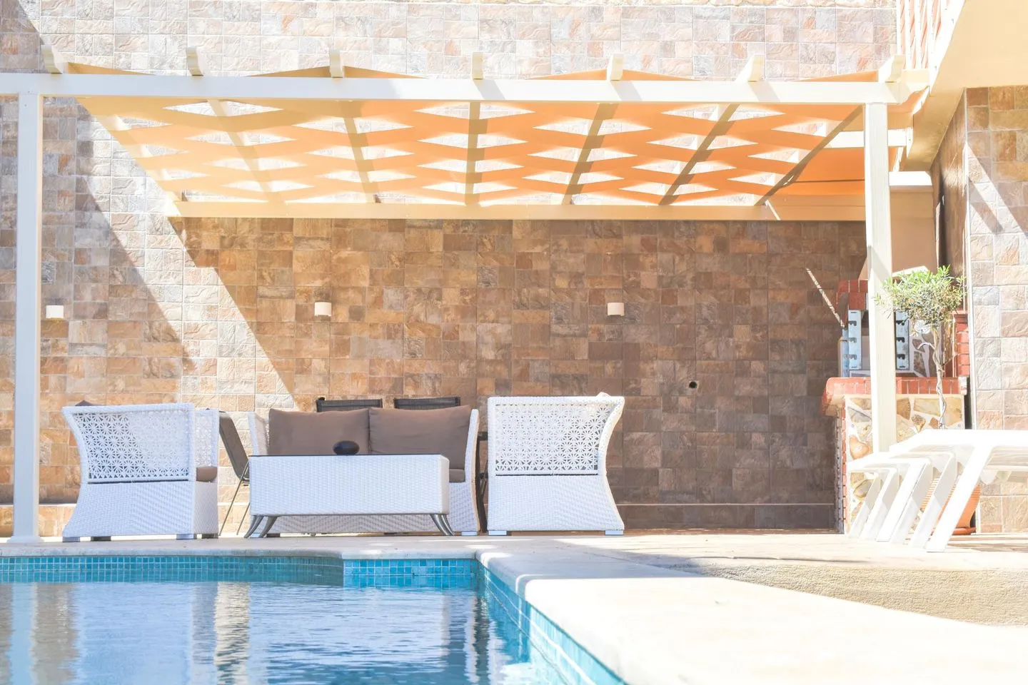  Pantokratora's Aghios Mattaios - Pool