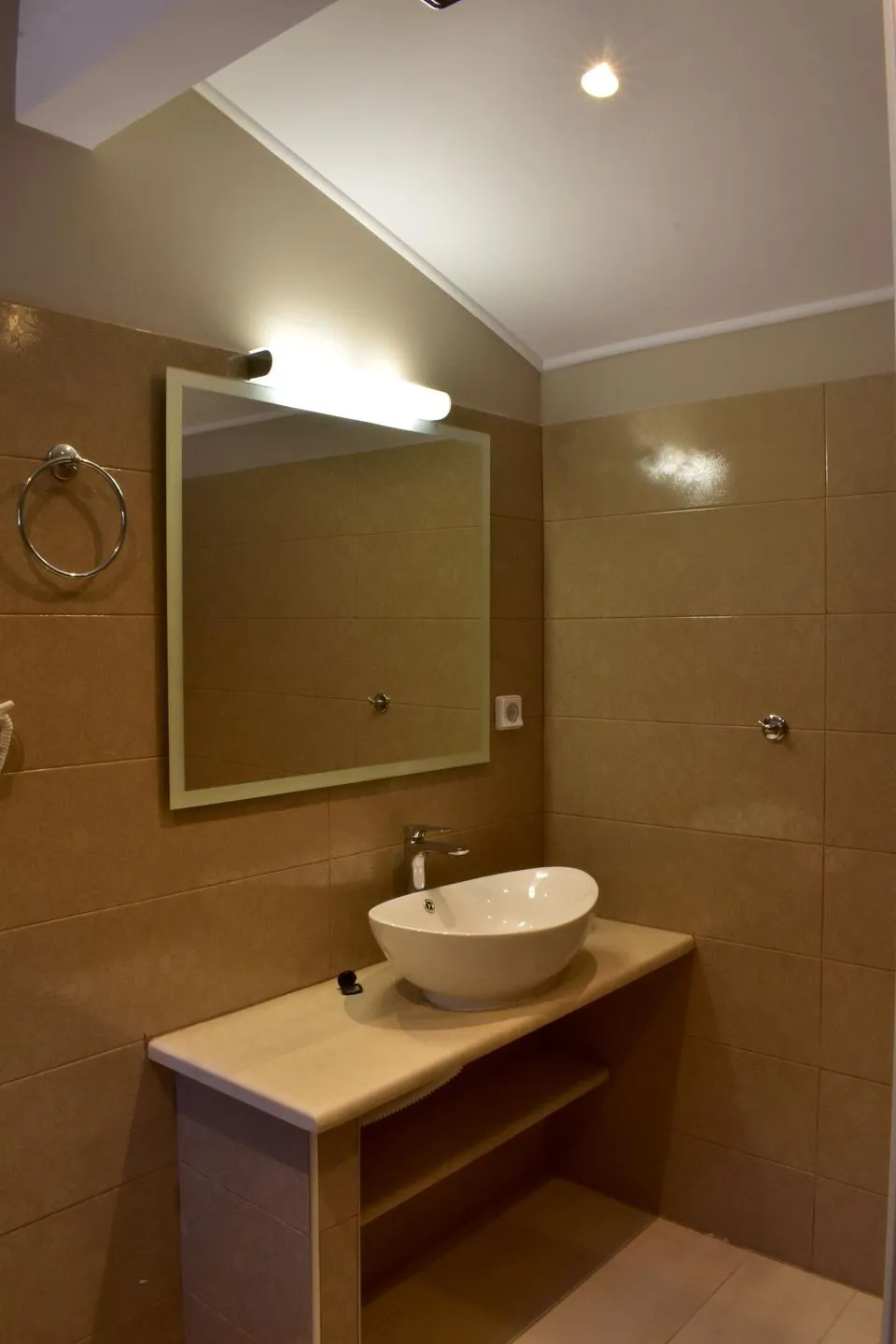  Pantokratora's Aghios Mattaios - Badezimmer