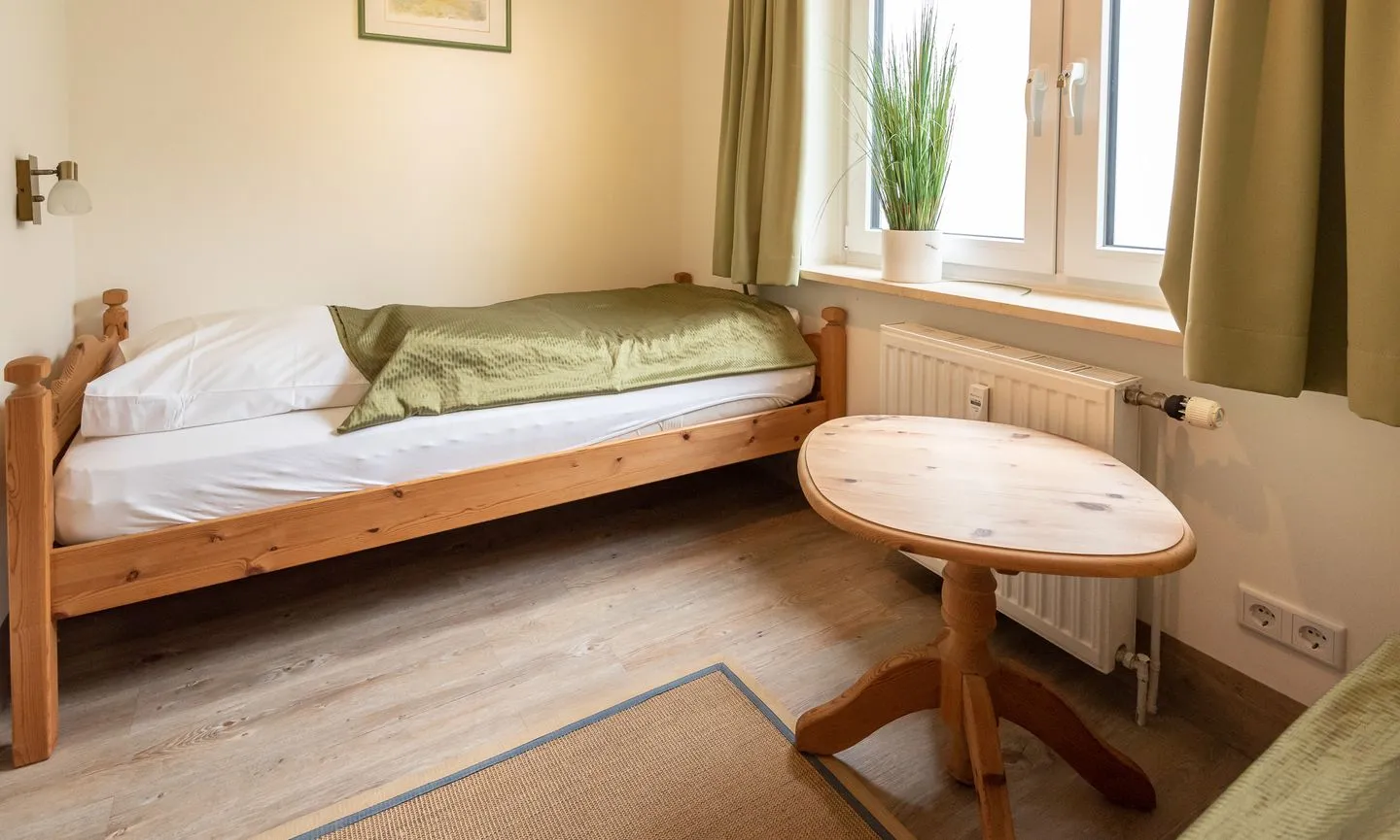 Haus Wiking, App. 6 Wenningstedt - Schlafzimmer