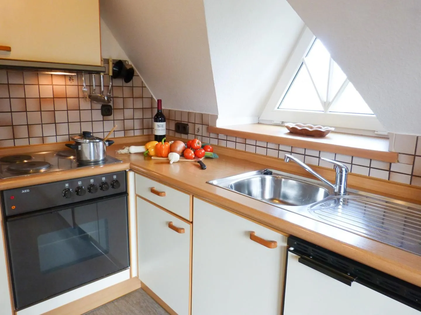 Haus Troeltsch Ferienwohnung „Bi Elschen" Nebel auf Amrum - Küchen der Ferienwohnung Bi Elschen in Nebel auf Amrum