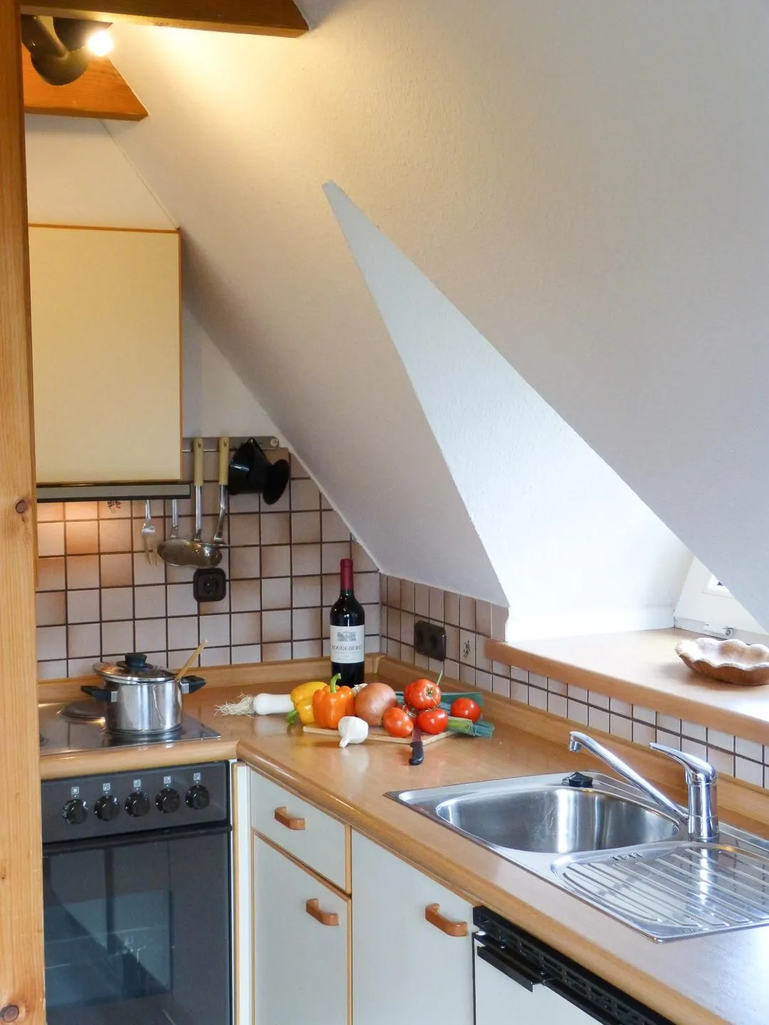Haus Troeltsch Ferienwohnung „Bi Elschen" Nebel auf Amrum - Küchenarbeitsfläche in der Ferienwohnung Bi Elschen in Nebel auf Amrum