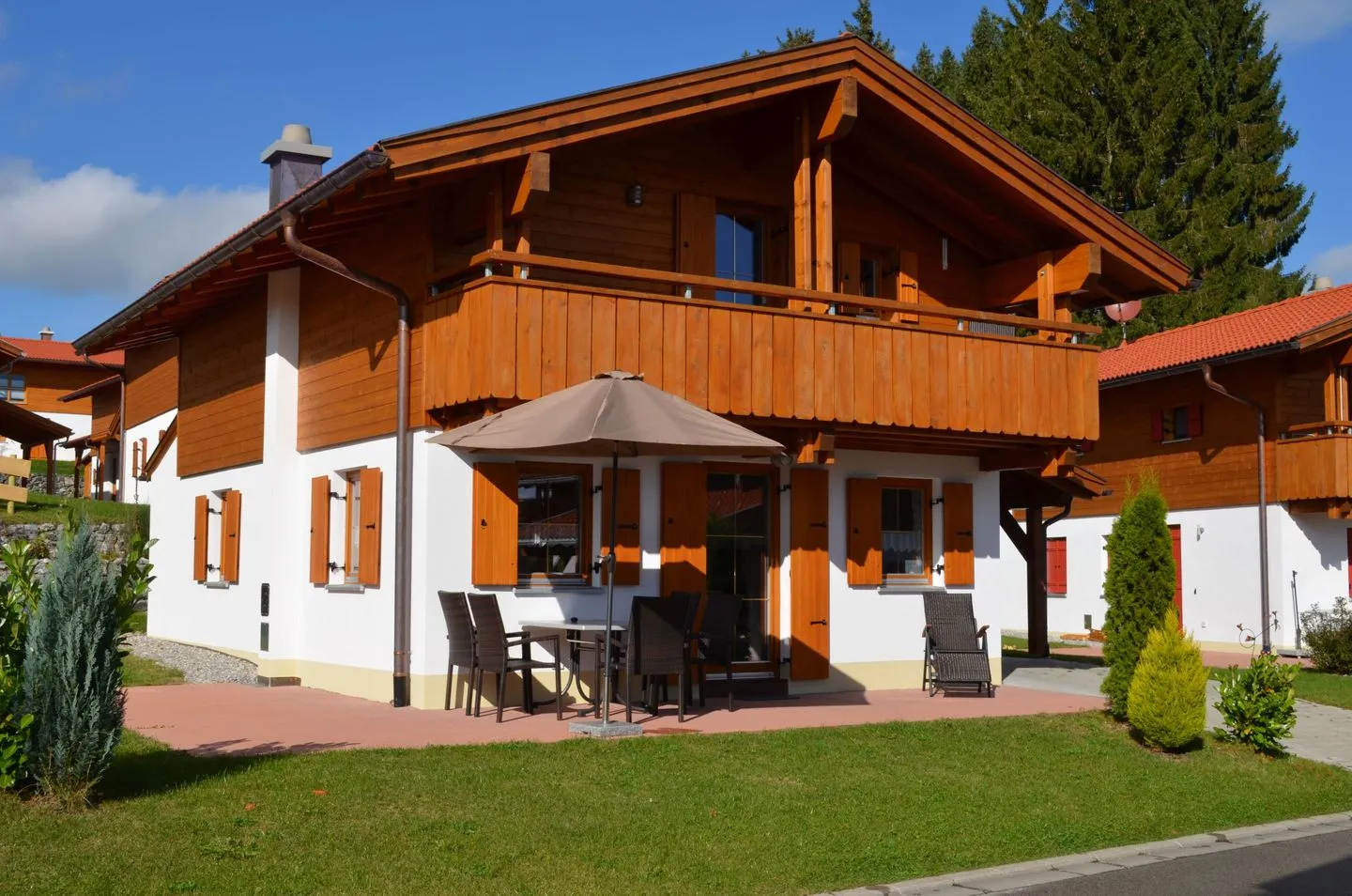 Onkel Leo - Feriendorf Via Claudia Haus 42 Lechbruck am See - Balkon und Terrasse
