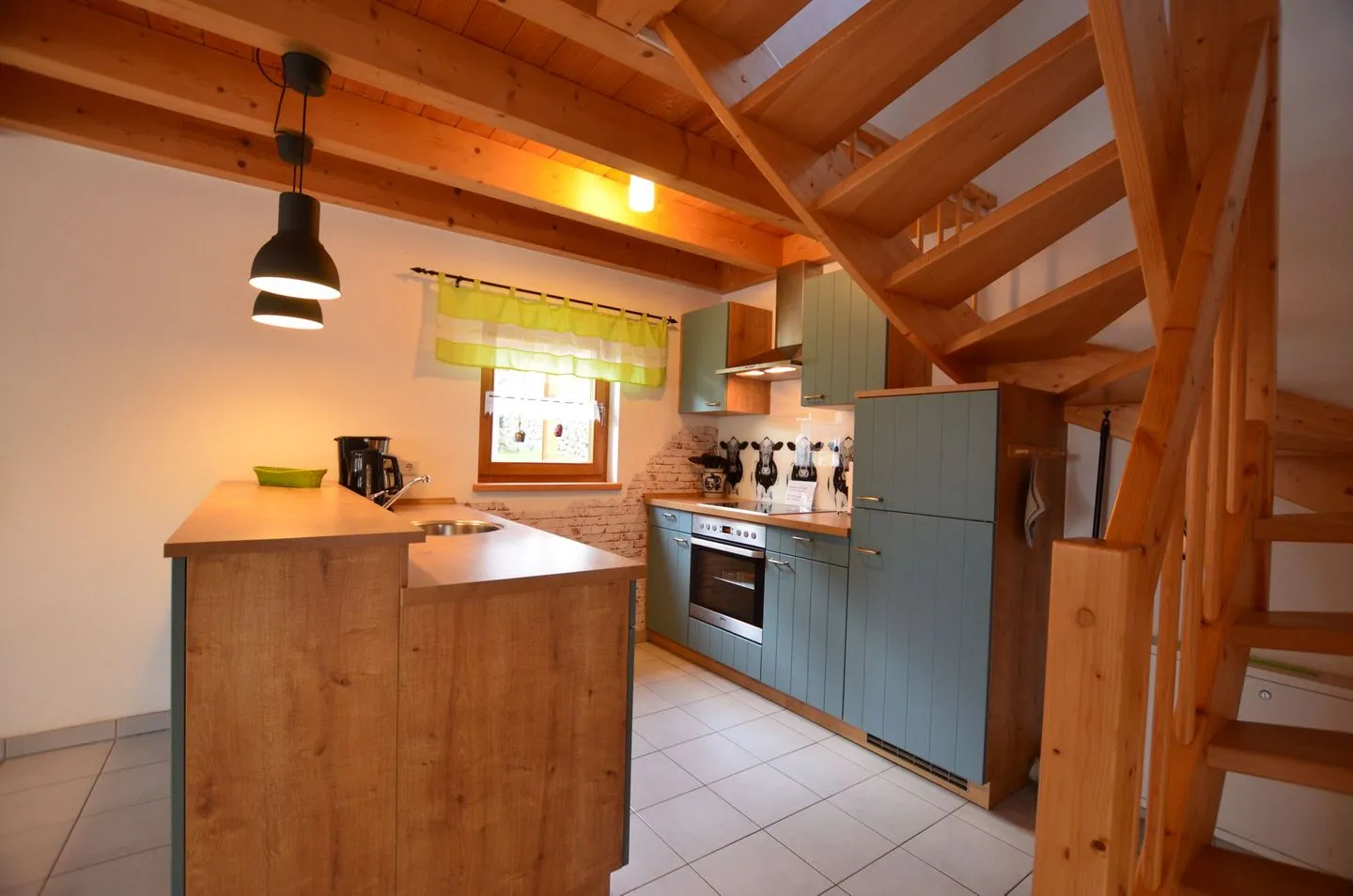 Bunte Kuh - Feriendorf Via Claudia Haus 52 Lechbruck am See - Küche / Küchenzeile