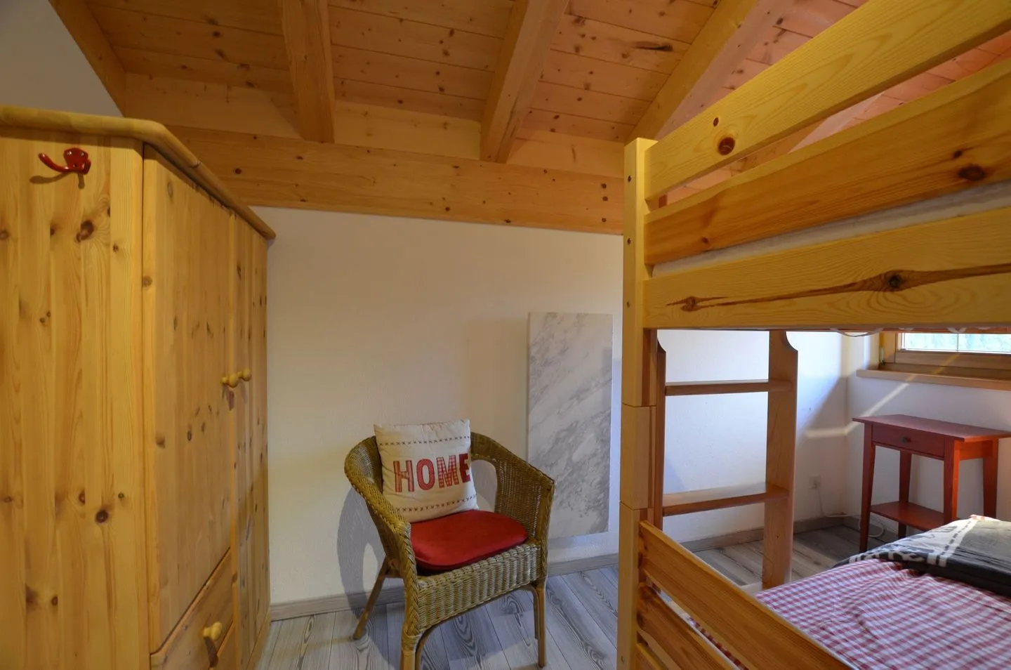 Bunte Kuh - Feriendorf Via Claudia Haus 52 Lechbruck am See - Schlafzimmer