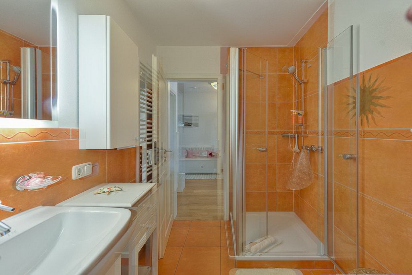 Blick ins Badezimmer