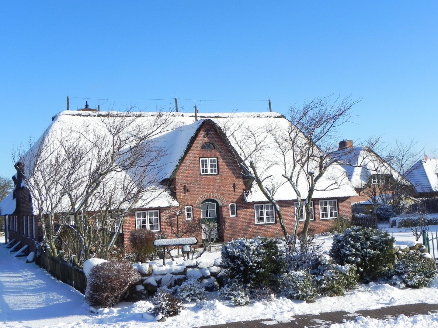 Friesenhaus im Winter auf der Insel Amrum