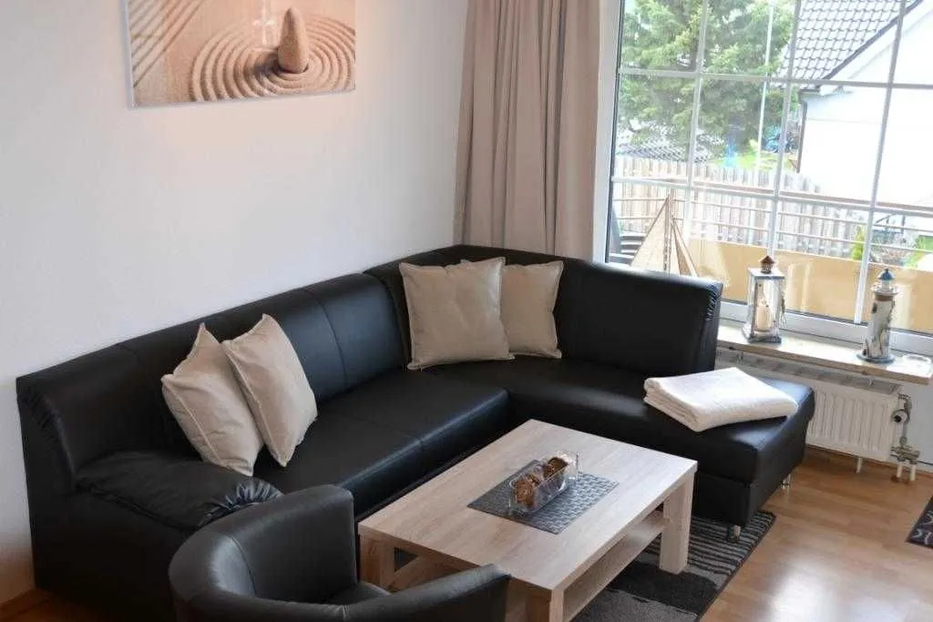 (DKK11) Ferienwohnung Strandburg Niendorf - Wohnzimmer