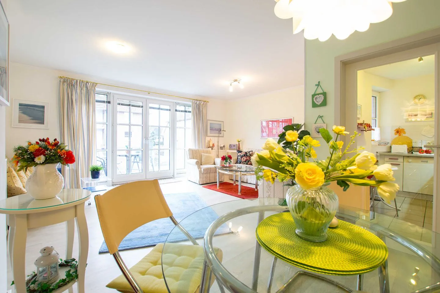(OST6a) Ferienwohnung "Sonnenschein" Niendorf - Wohnzimmer