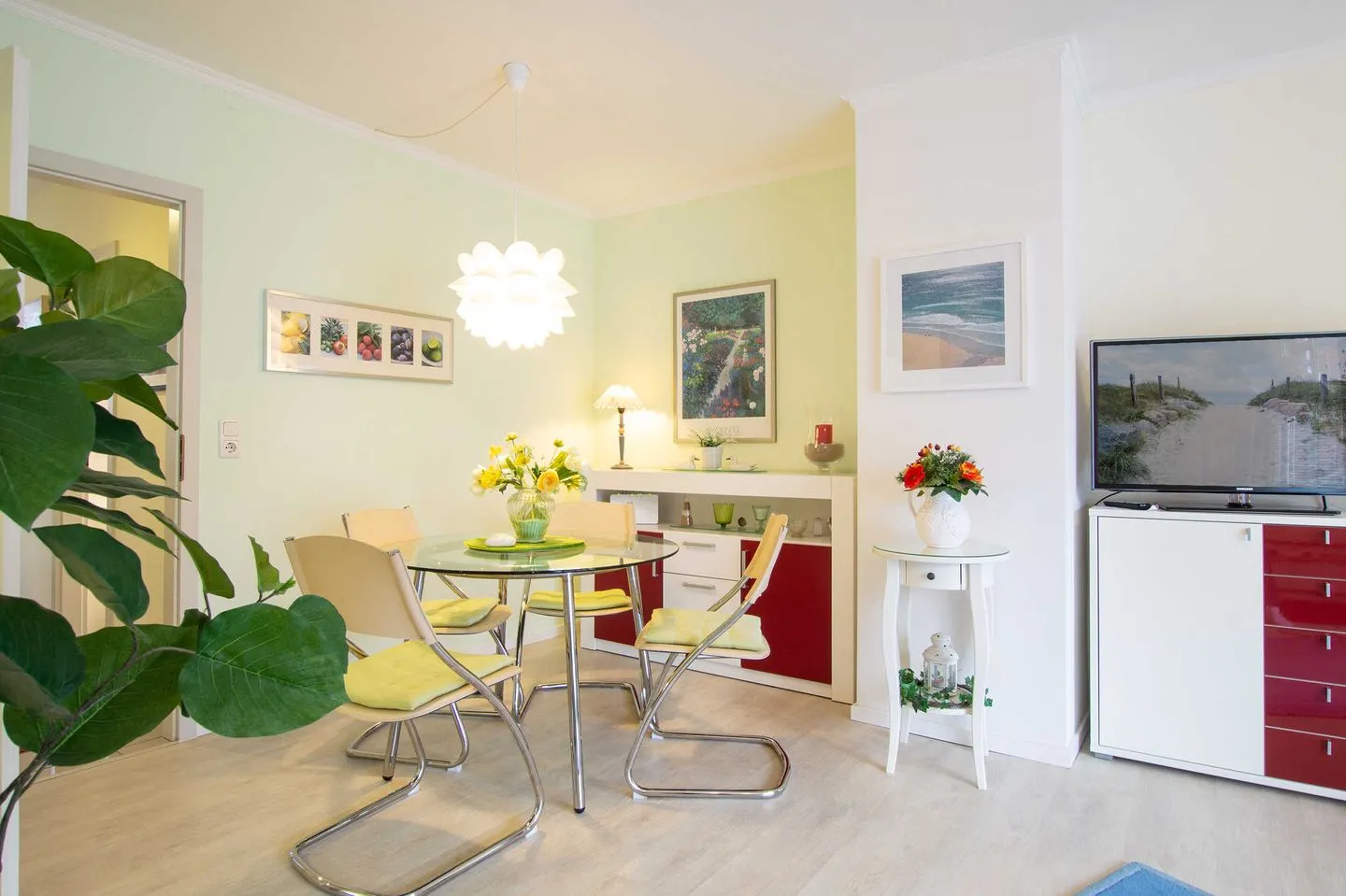 (OST6a) Ferienwohnung "Sonnenschein" Niendorf - Wohnzimmer