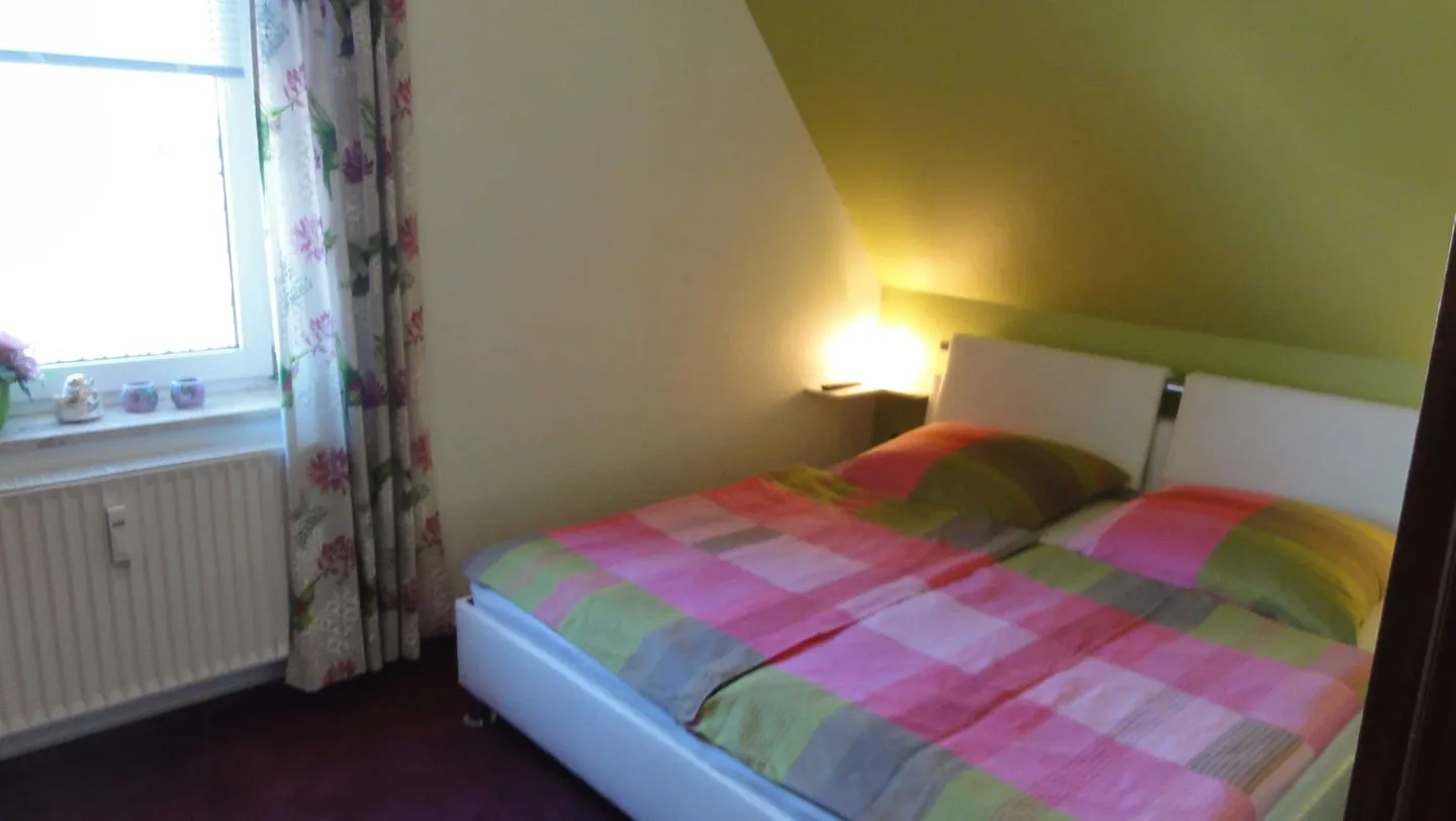 (STR74b) Ferienwohnung "Sevimli" Niendorf - Schlafzimmer