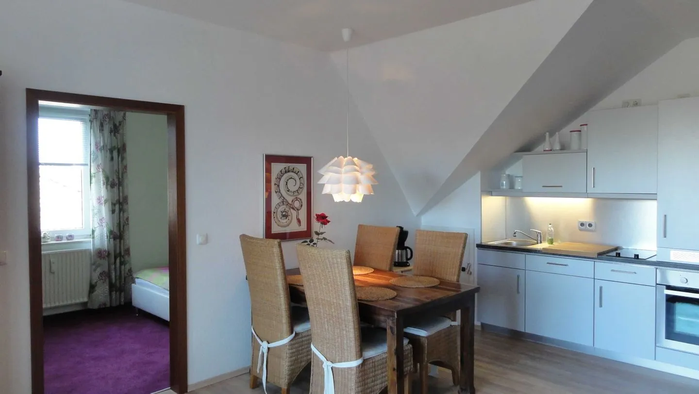 (STR74b) Ferienwohnung "Sevimli" Niendorf - Küche / Küchenzeile