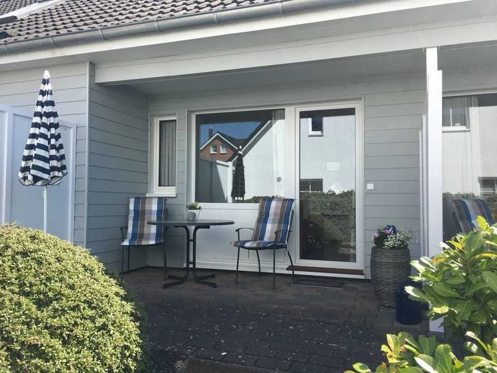 (STR90b) Ferienwohnung "Haus Diana 2" Niendorf - Terrasse