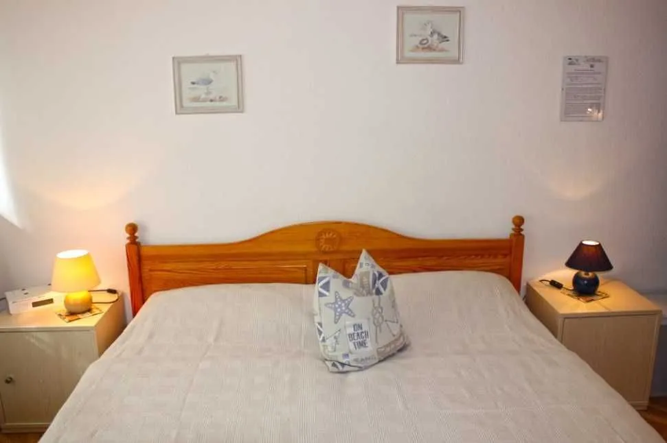 (STR90b) Ferienwohnung "Haus Diana 2" Niendorf - Schlafzimmer