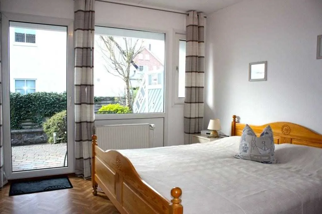 (STR90b) Ferienwohnung "Haus Diana 2" Niendorf - Schlafzimmer