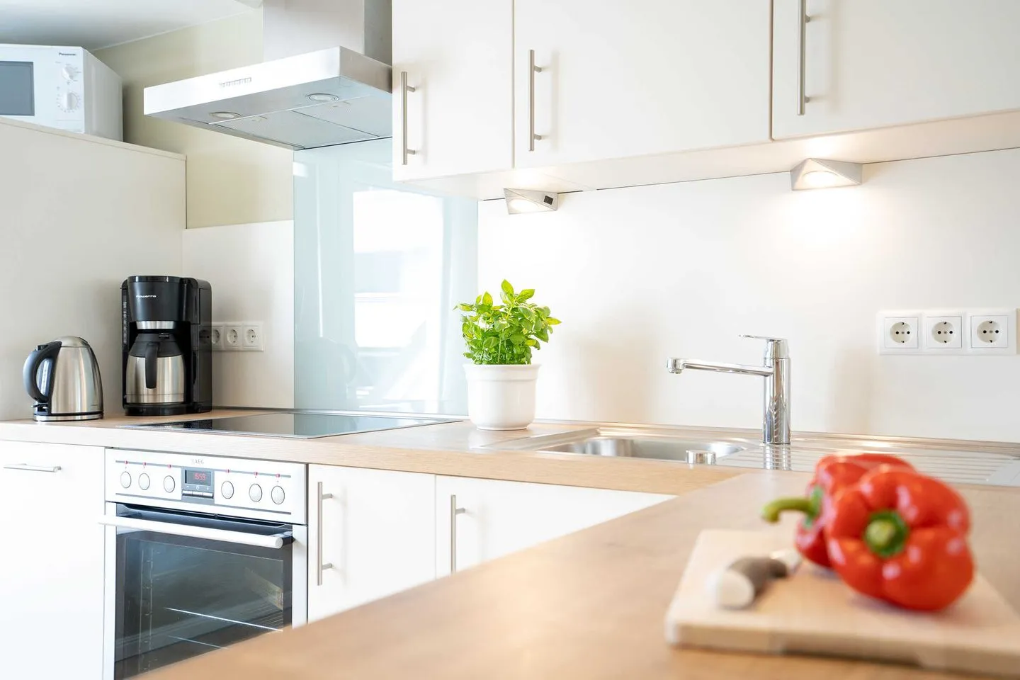 (STR92b) Ferienwohnung "Strandzeit" Niendorf - Küche / Küchenzeile