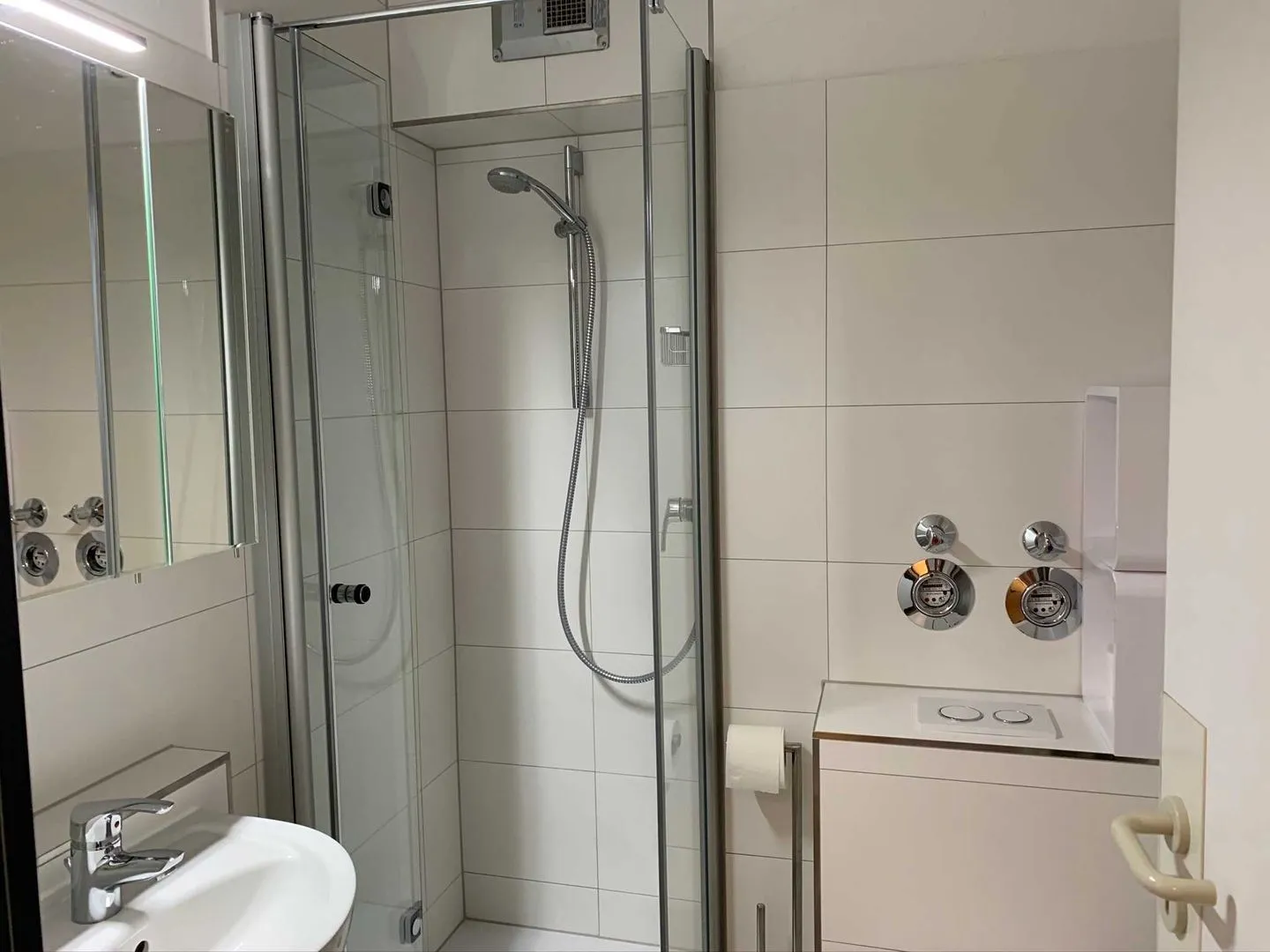 (STR123b) Ferienwohnung "Strandhotel" - App. 24 Niendorf - Badezimmer