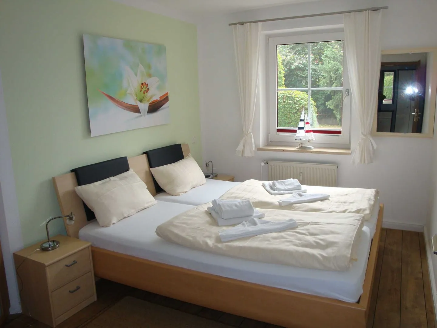 (TRA7b) "Residenz Windrose" App.6 Niendorf - Schlafzimmer