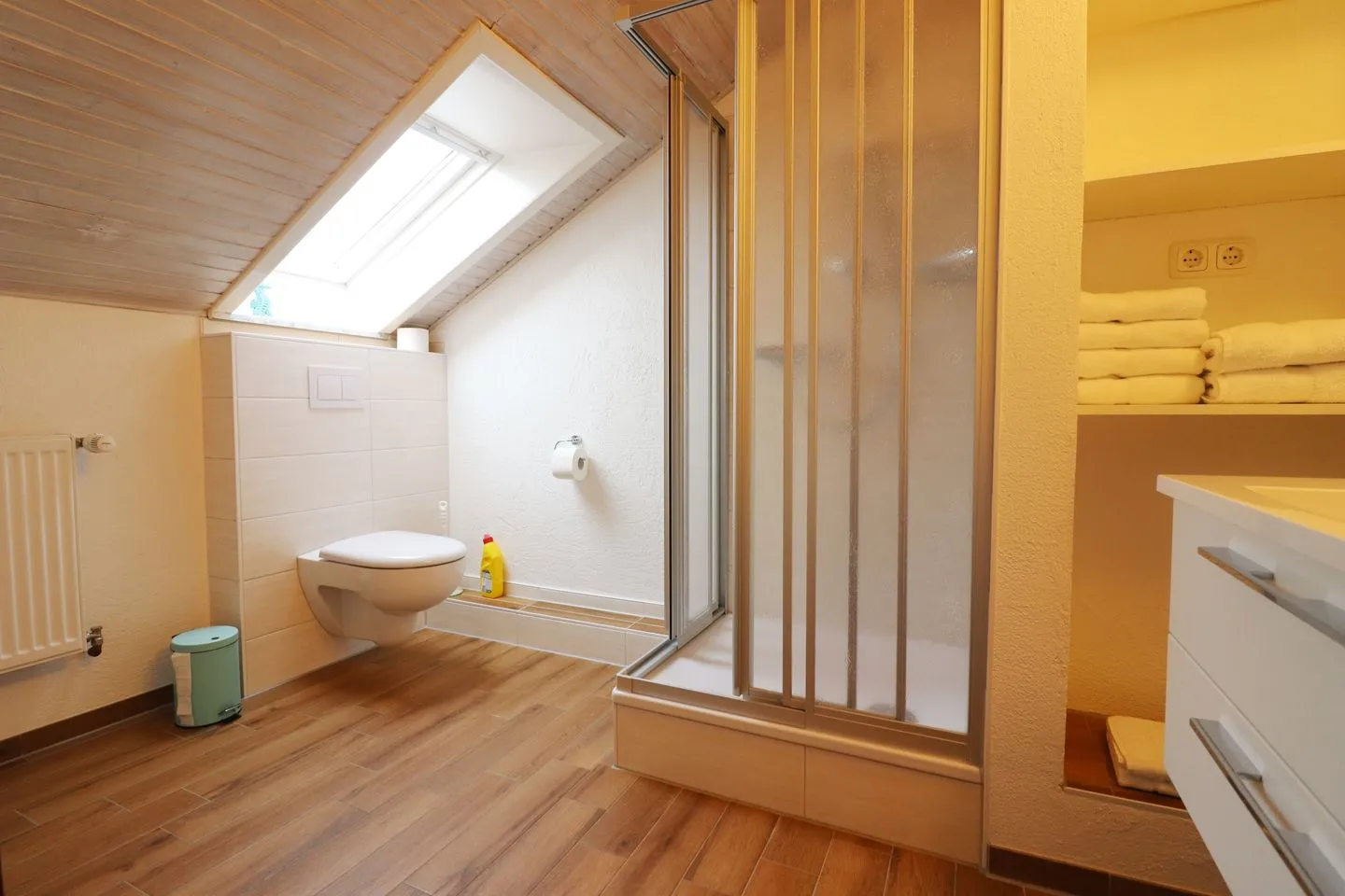 Haus Laura Wohnung 5 Büsum - Badezimmer