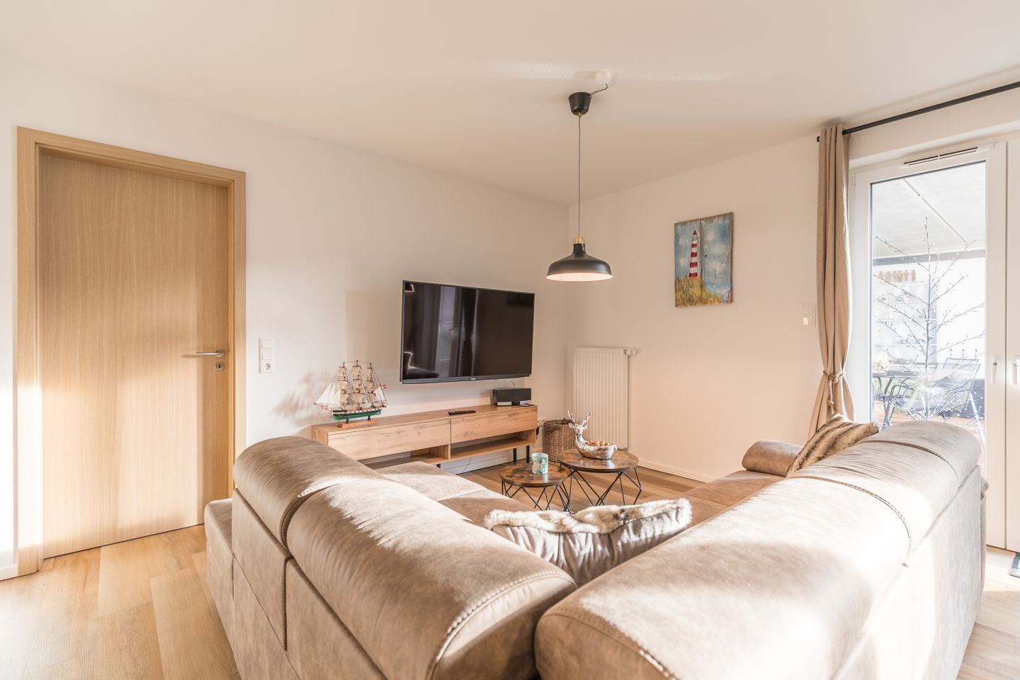 Bahnhofstrasse 9, Appartement One, Wohnzimmer
