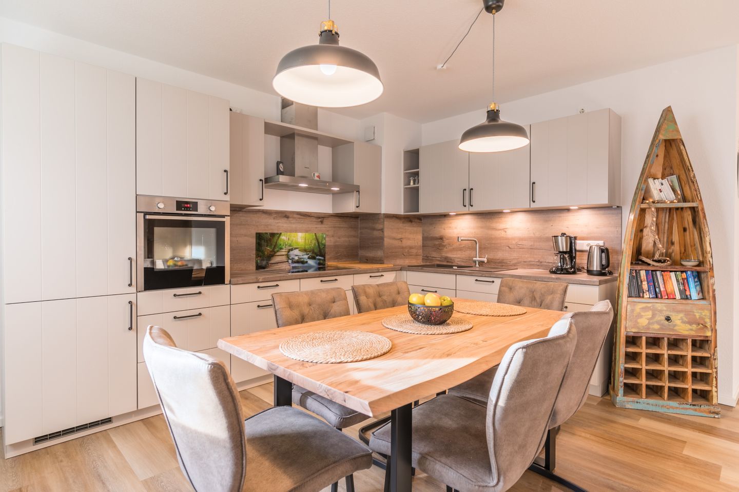 Bahnhofstrasse 9, Appartement One, Küchenzeile