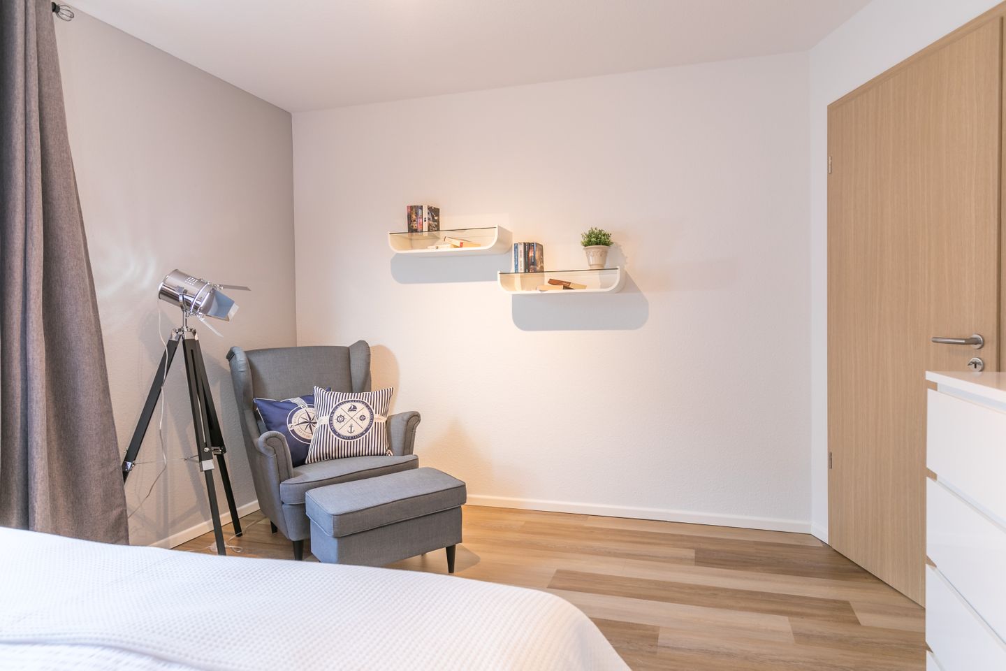 Bahnhofstrasse 9, Appartement One, Sessel