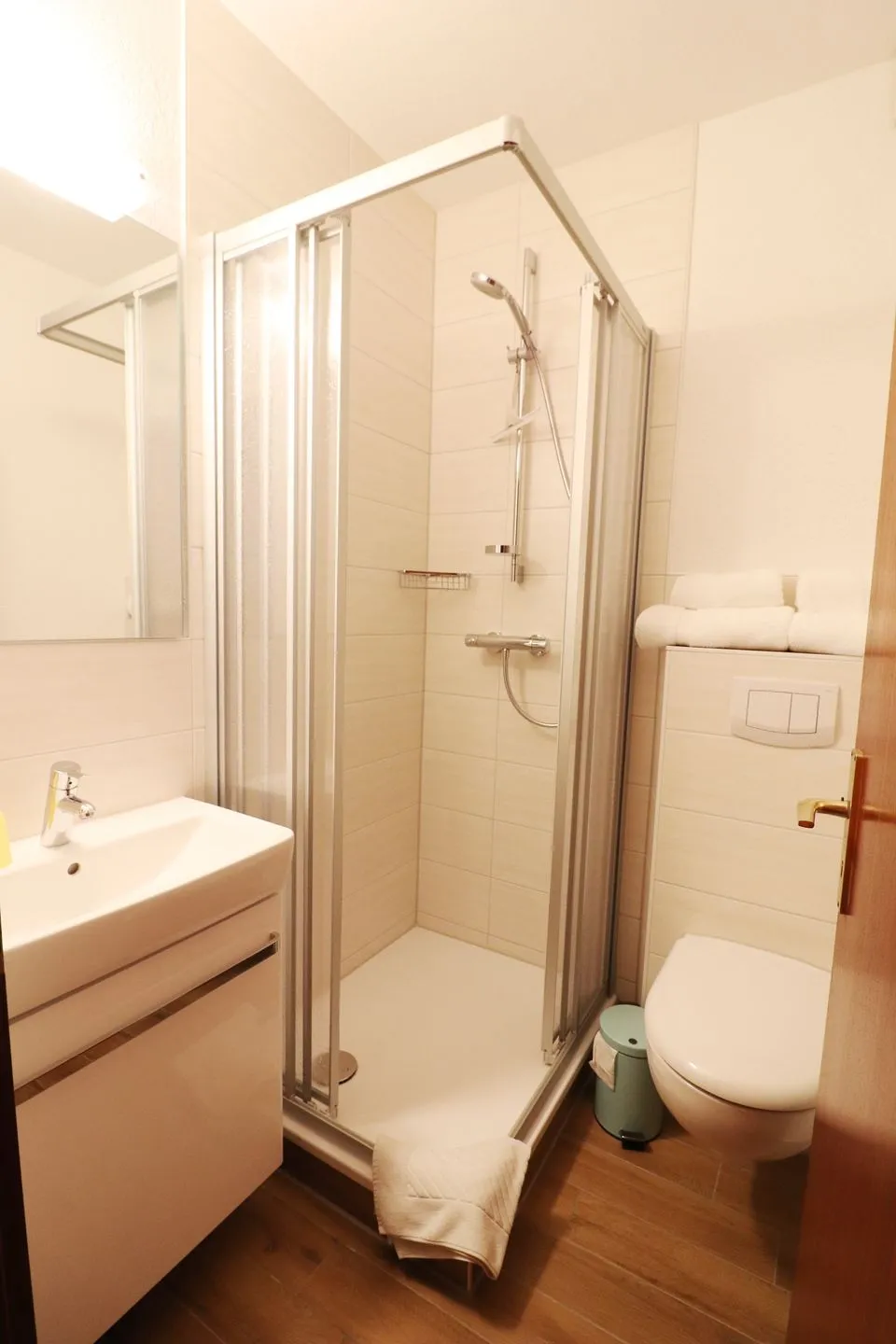 Haus Laura Wohnung 1 Büsum - Badezimmer
