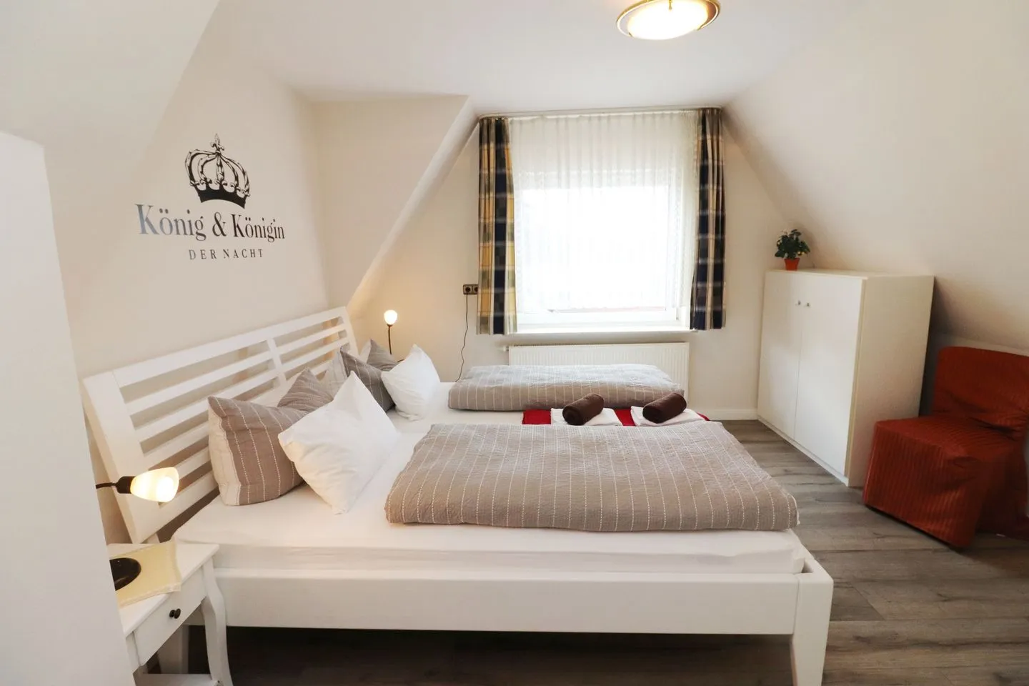 AO19 vorne Büsum - Schlafzimmer