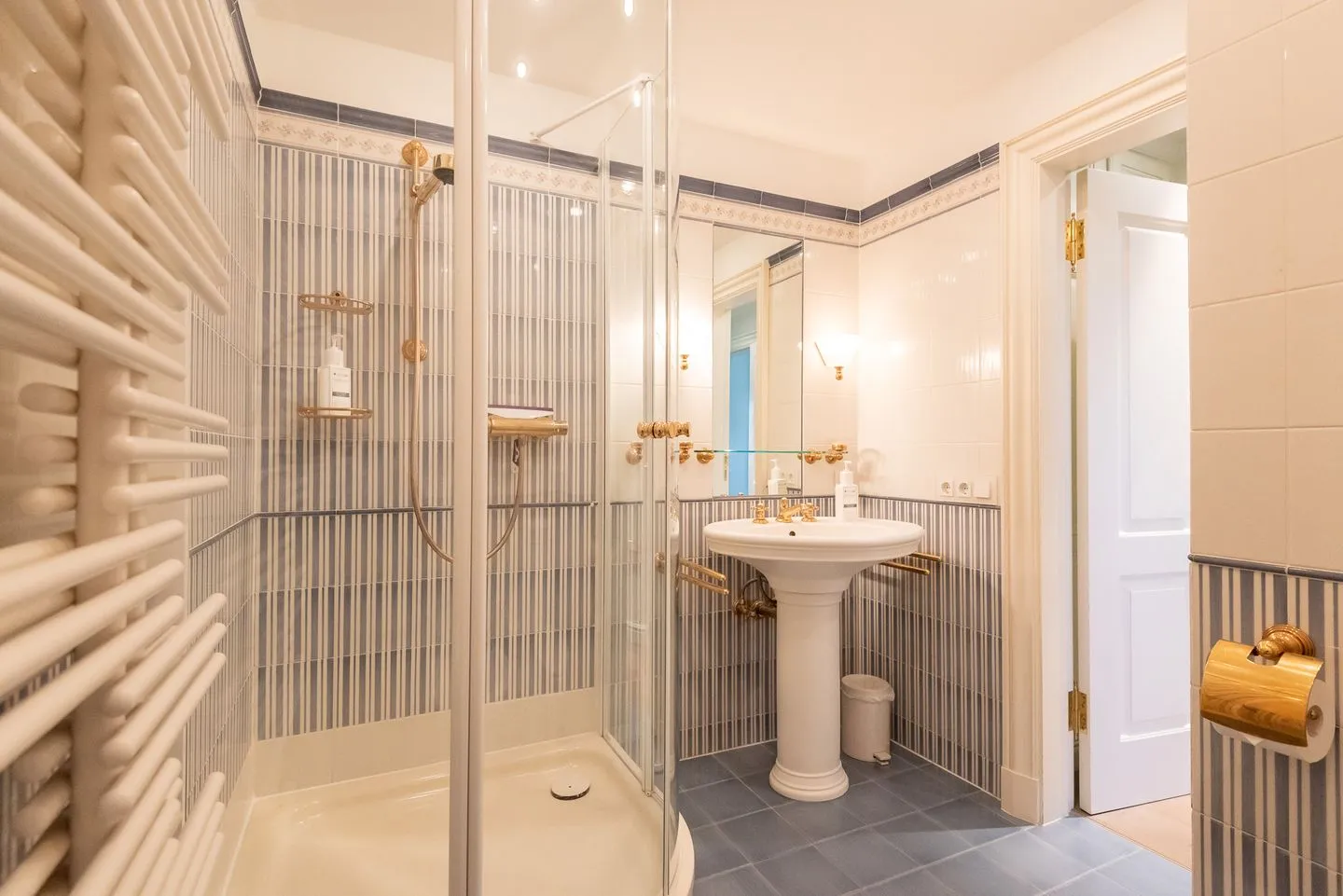 Rosenhaus unter Reet Kampen - Badezimmer