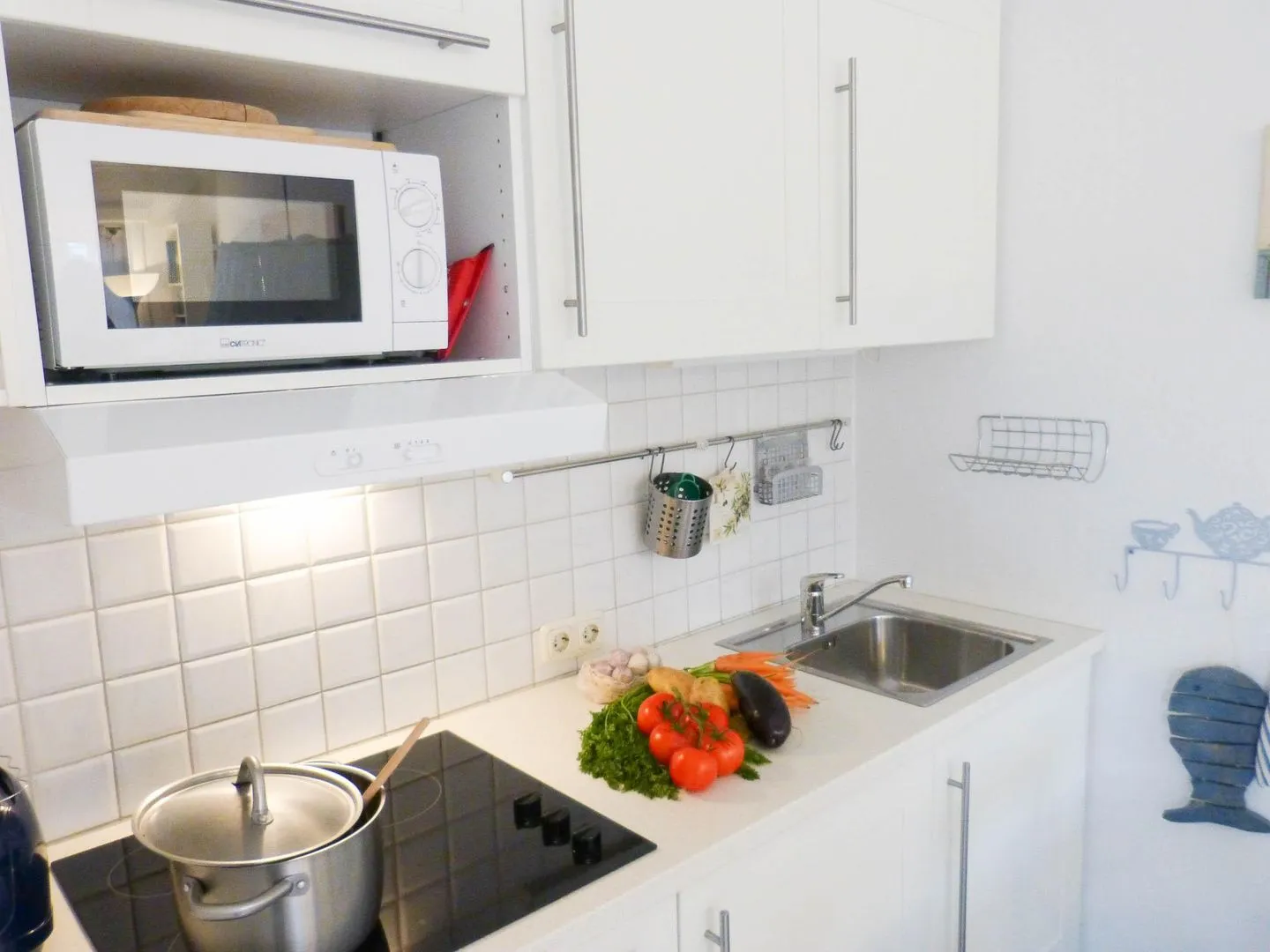 Hüs Sanskiin Ferienwohnung *Hopelfask* Süddorf auf Amrum - Küche in der Ferienwohnung Hopelfask in Süddorf auf Amrum