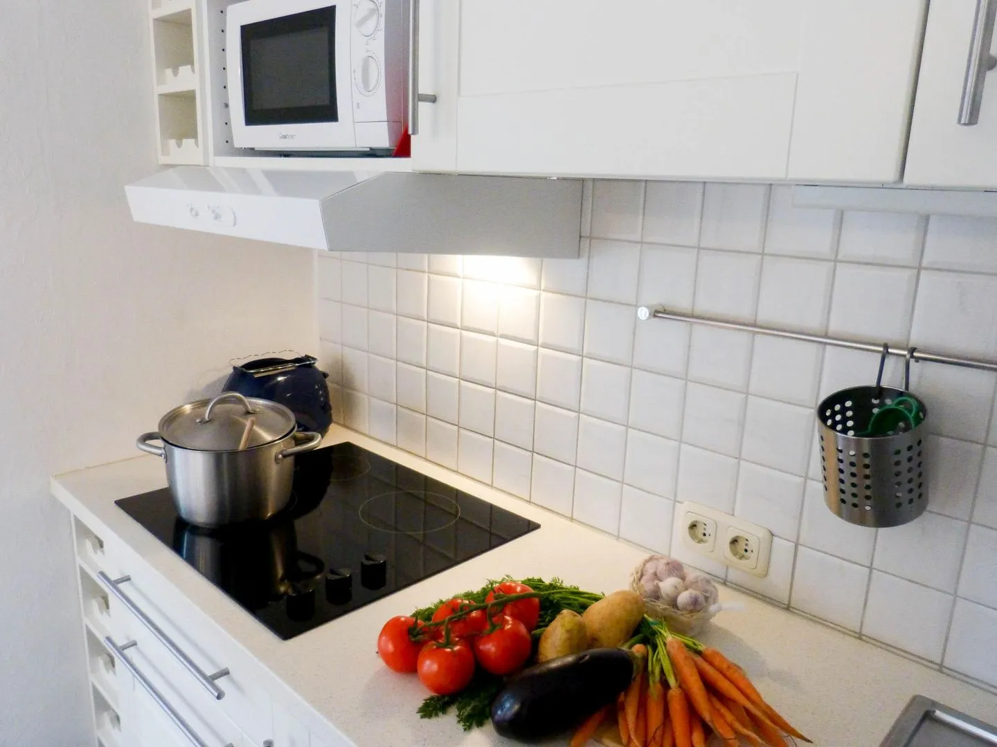 Hüs Sanskiin Ferienwohnung *Hopelfask* Süddorf auf Amrum - Küche in der Ferienwohnung Hopelfask in Süddorf auf Amrum