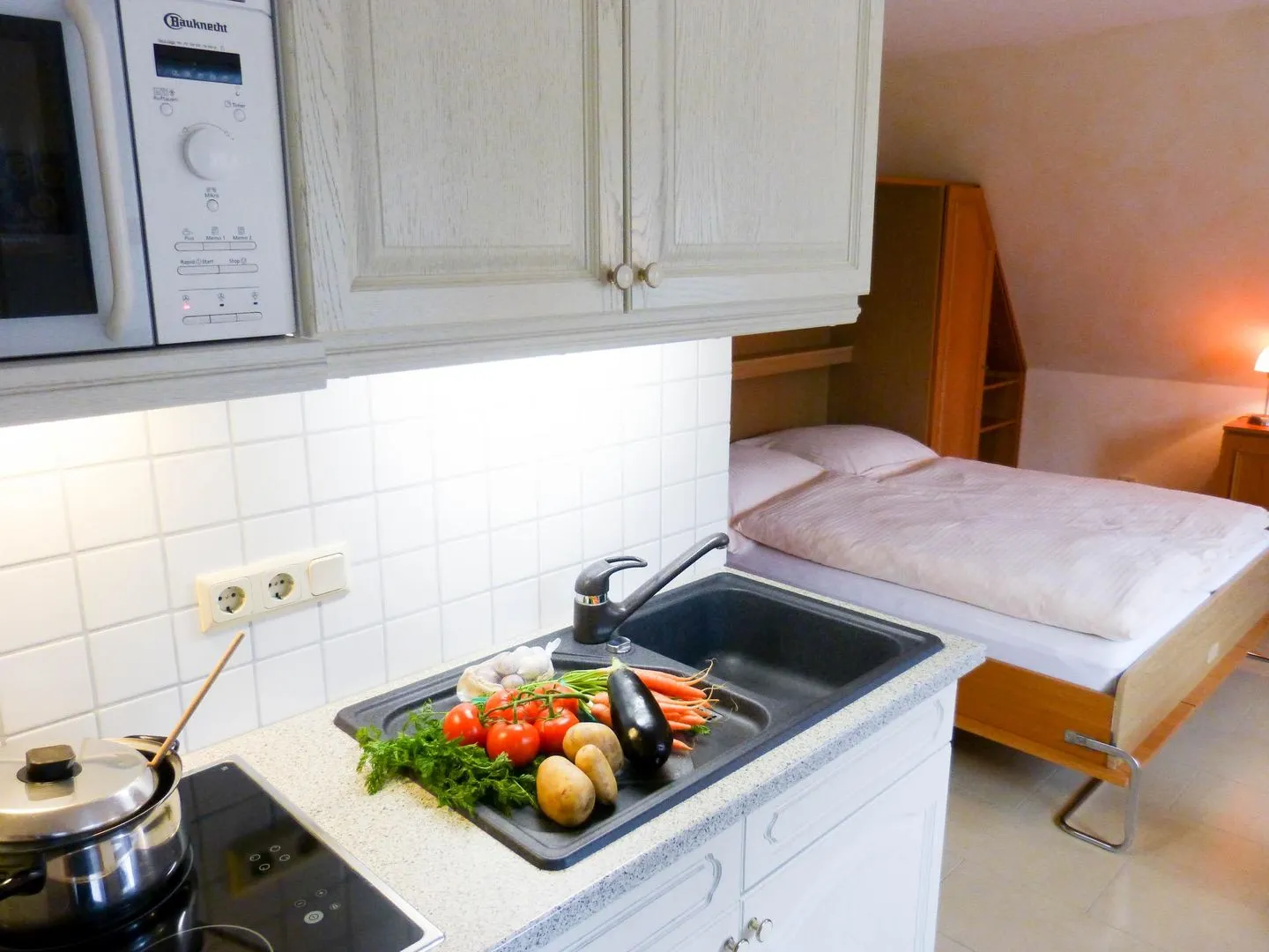 Haus *Üüs Aran* Ferienwohnung *Üüs Aran 7* Süddorf auf Amrum - Küche / Küchenzeile