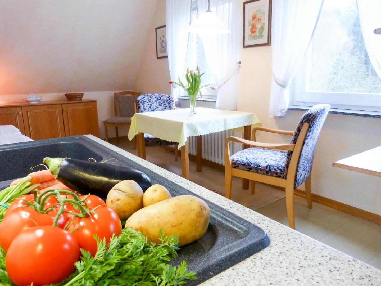 Haus *Üüs Aran* Ferienwohnung *Üüs Aran 7* Süddorf auf Amrum - Küche / Küchenzeile