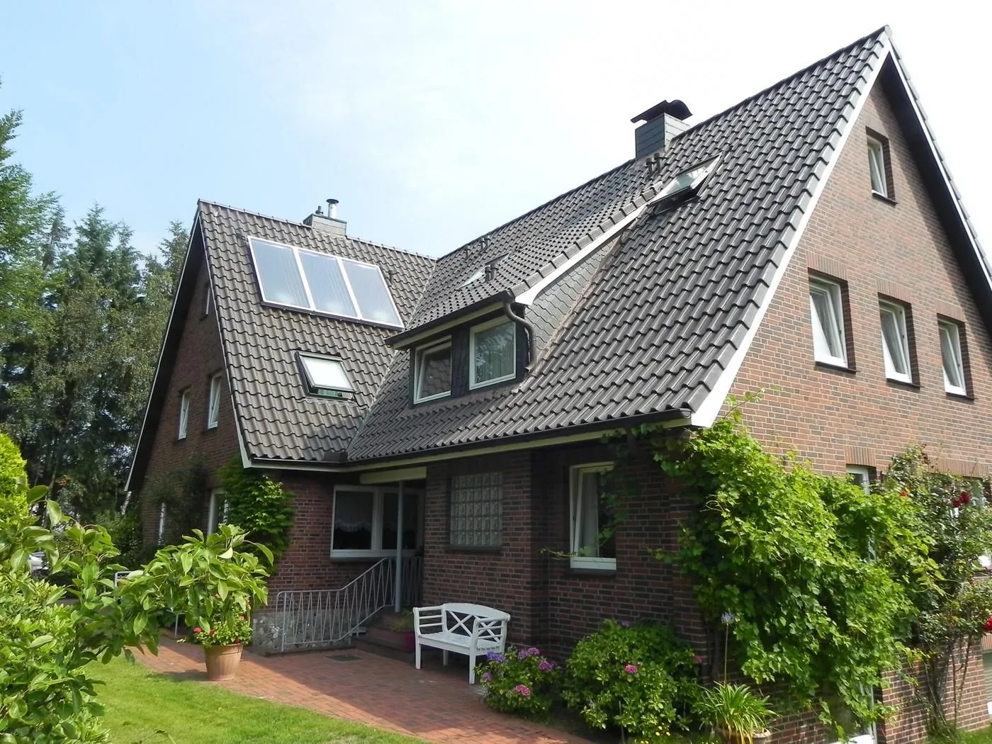 Haus *Üüs Aran* Ferienwohnung *Üüs Aran 1* Süddorf auf Amrum - Garten