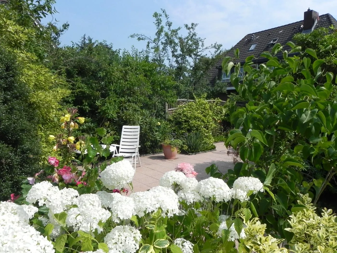 Haus *Üüs Aran* Ferienwohnung *Üüs Aran 4* Süddorf auf Amrum - Garten