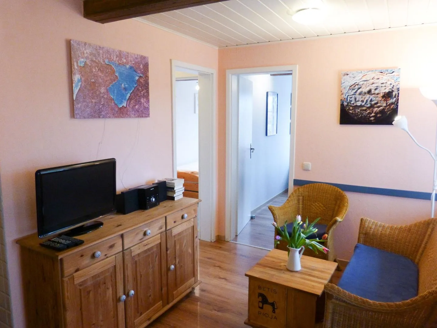 Hüs Sanskiin Ferienwohnung *Brombelbei* Süddorf auf Amrum - Wohnzimmer in der Ferienwohnun Brombelbei in Süddorf auf Amrum