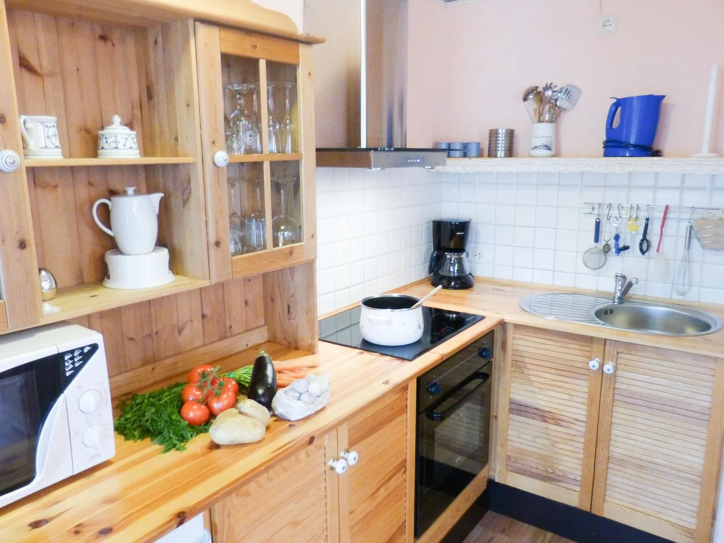 Hüs Sanskiin Ferienwohnung *Brombelbei* Süddorf auf Amrum - Küche in der Ferienwohnun Brombelbei in Süddorf auf Amrum