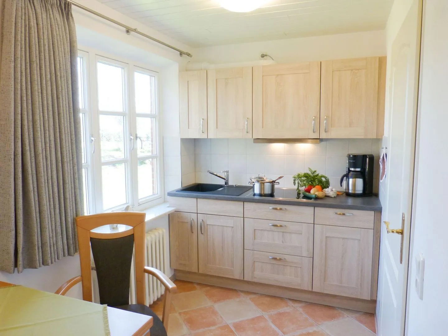 Bungalow *Ual Welhüs* Norddorf auf Amrum - Esstisch