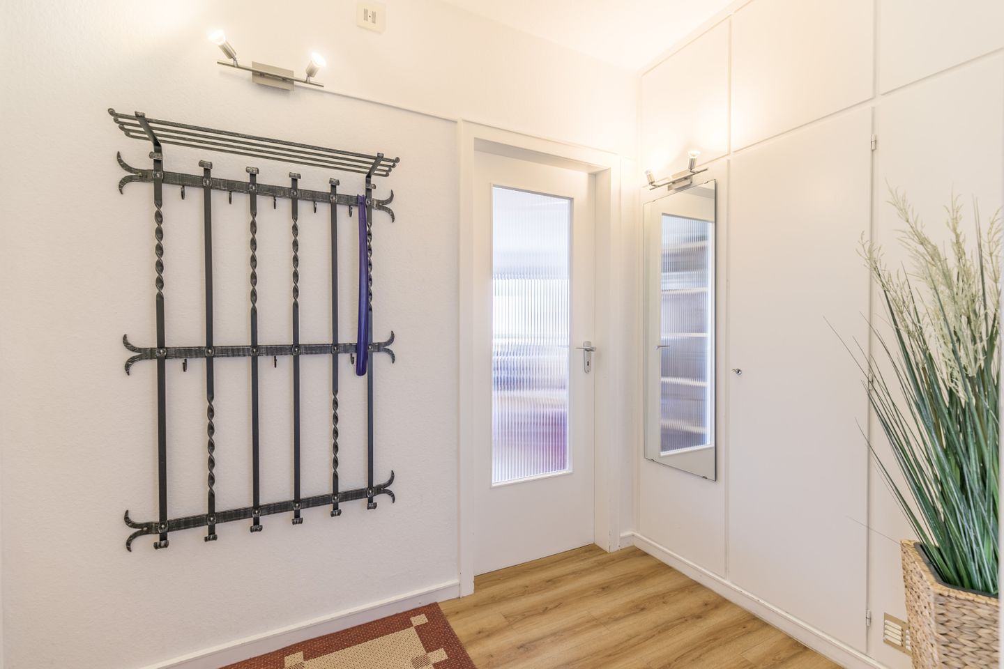 Appartement im Hochhaus / 5. OG, Flur