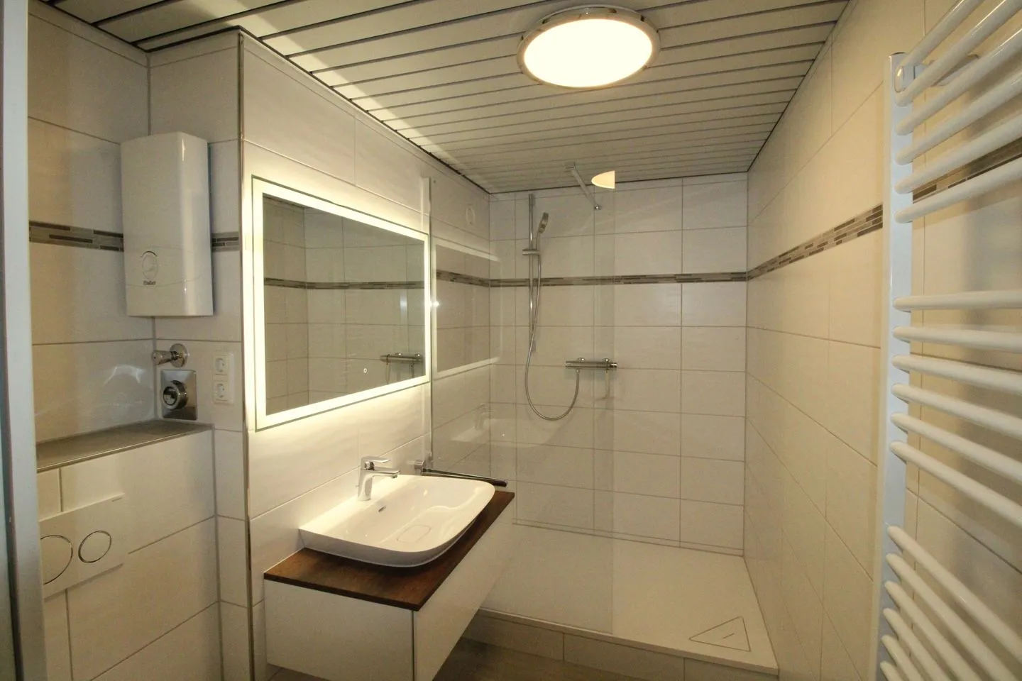 Panorama Whg. 111, 8. OG - Gäste-WC