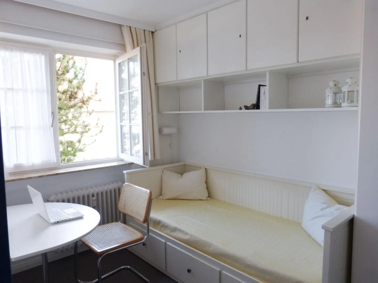 Haus Pesel Ferienwohnung *Reetblick* Norddorf auf Amrum - Schlafsofa 160 cm Breite in der Ferienwohnung Reetblick in Norddorf auf Amrum