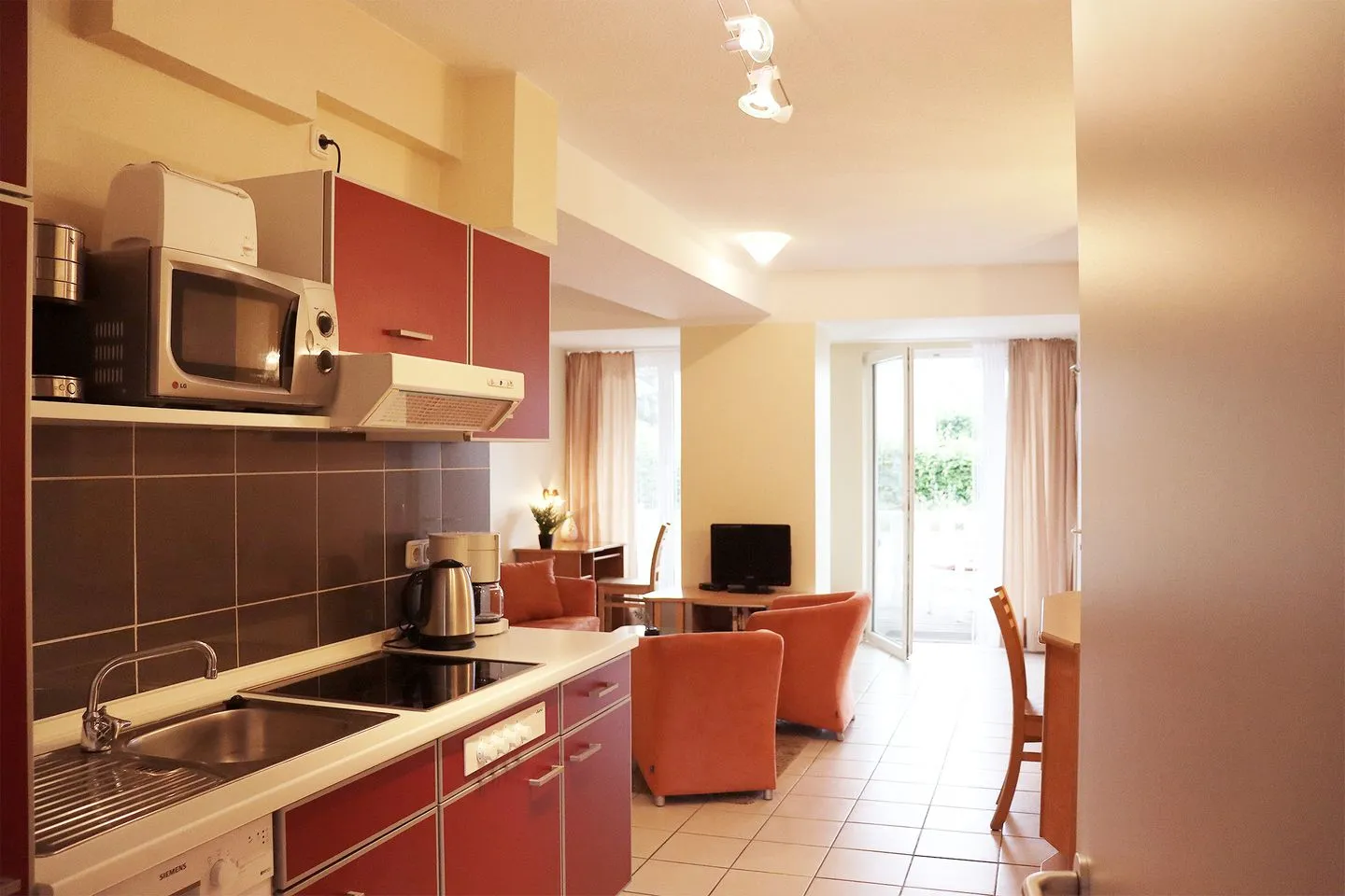 Ferienwohnung mit Meerblick und Terrasse - Nur 50 Meter zum Strand inklusive Parkplatz und Fahrradunterstellplatz Sierksdorf - Ausblick Zimmer