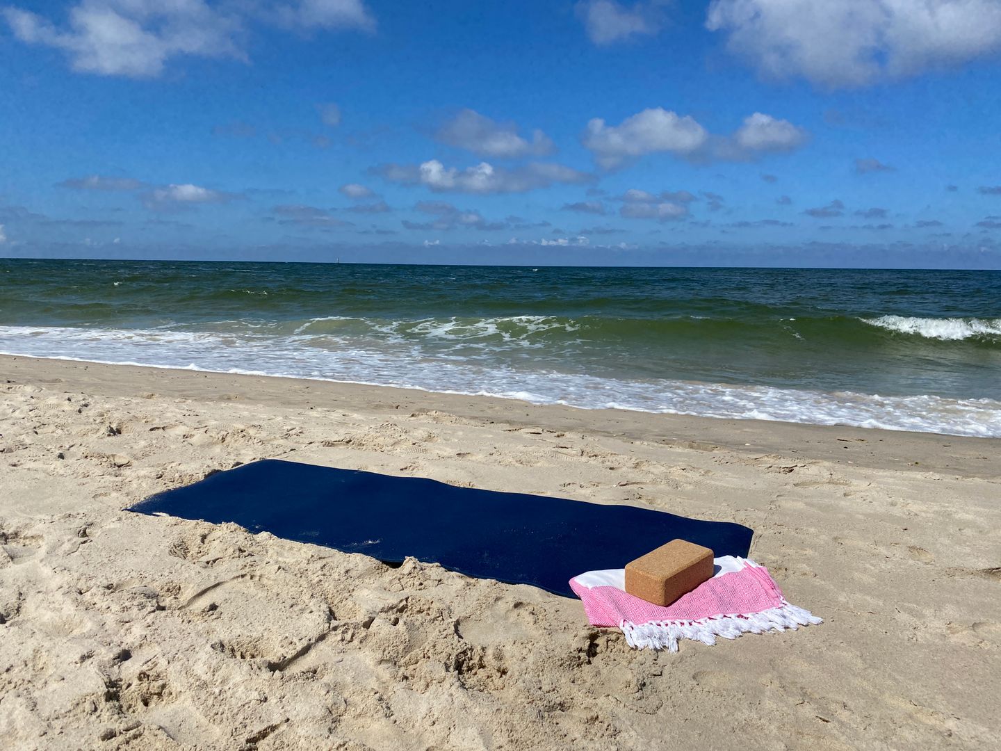 Yoga am Strand von Sylt