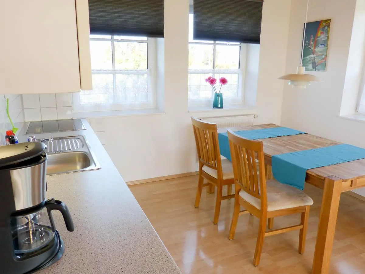 Haus Nordlicht Ferienwohnung *At Nuurdlacht* Nebel auf Amrum - Essplatz in der Ferienwohnung At Nuurdlacht in Nebel auf Amrum