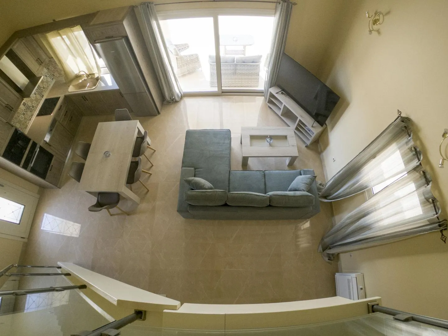  Villa Korfiatissa Aghios Mattaios - View from the upper floor to the living area