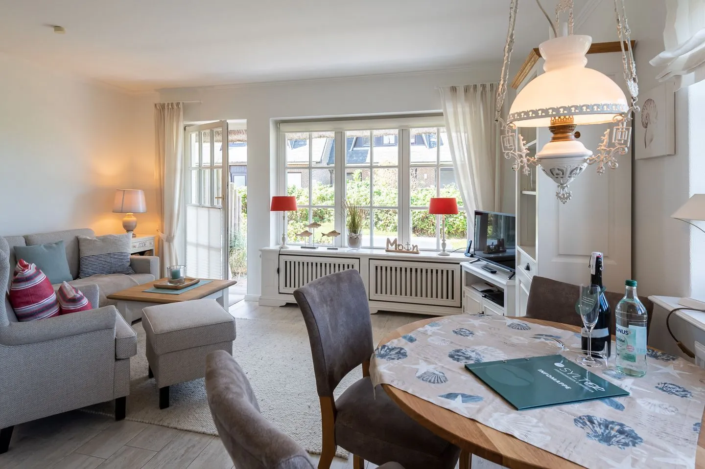 LH Arnika, Hausteil 4 Wenningstedt - Wohnzimmer