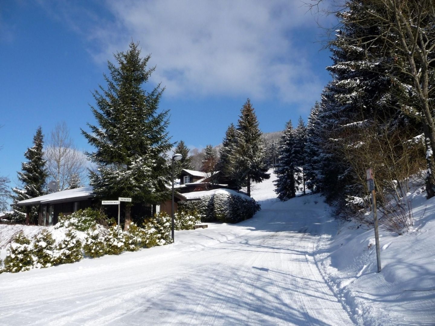  Geräumiges Ferienhaus mit Sauna, Glasfaser und herrlichem Blick in die Berge Hochsauerland - Landschaft