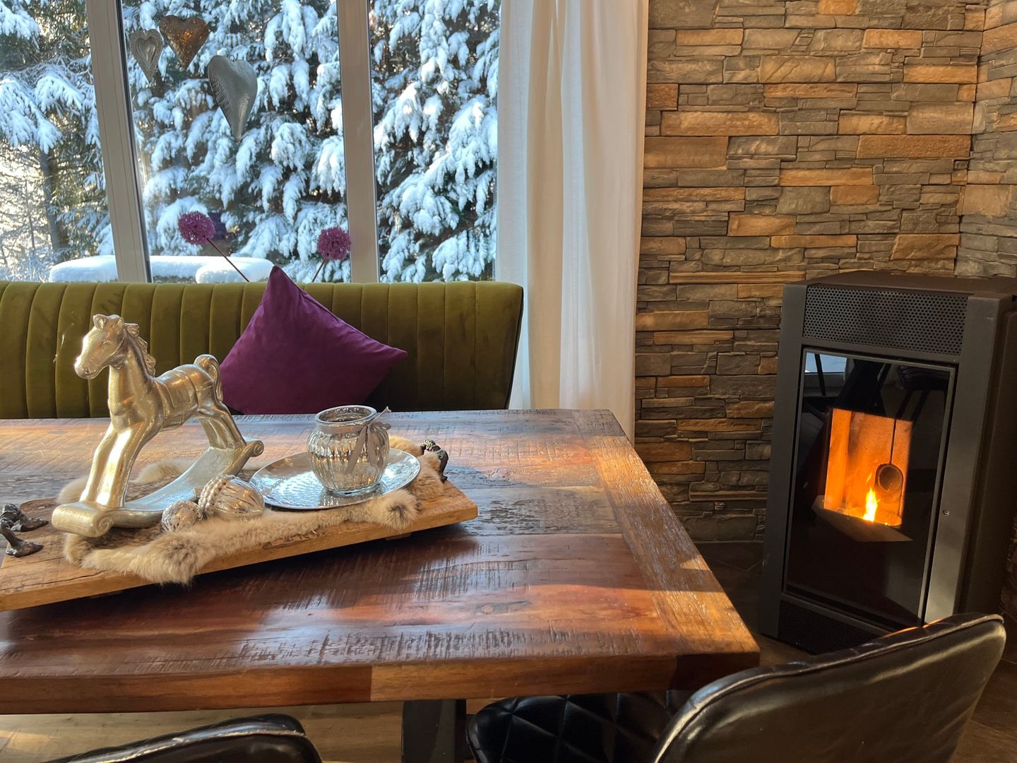  Geräumiges Ferienhaus mit Sauna, Glasfaser und herrlichem Blick in die Berge Hochsauerland - Wohnzimmer